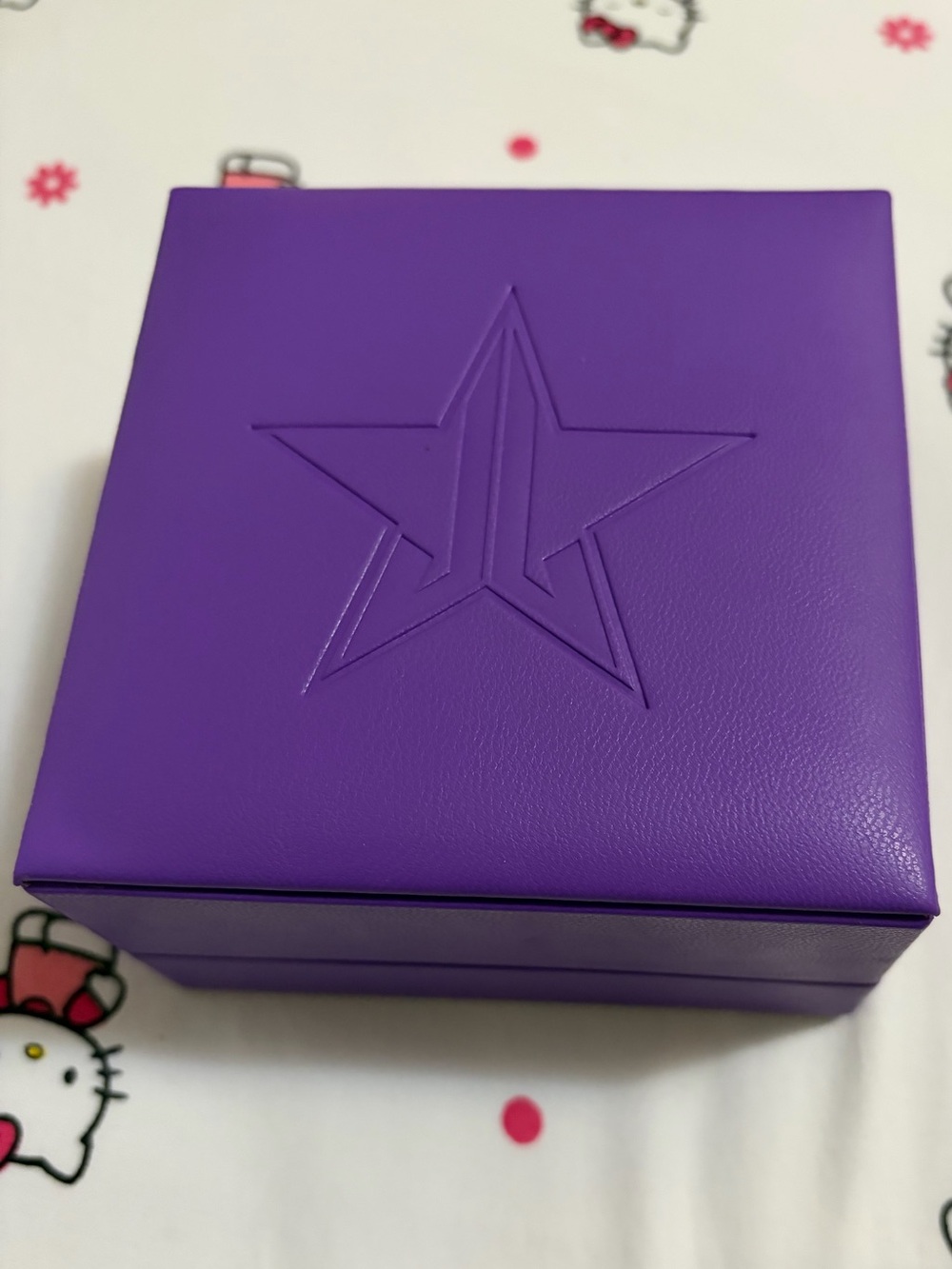 Jeffree Star Extreme Frost Highlighter - Lavender Purple Compact - Picture 5 of 7